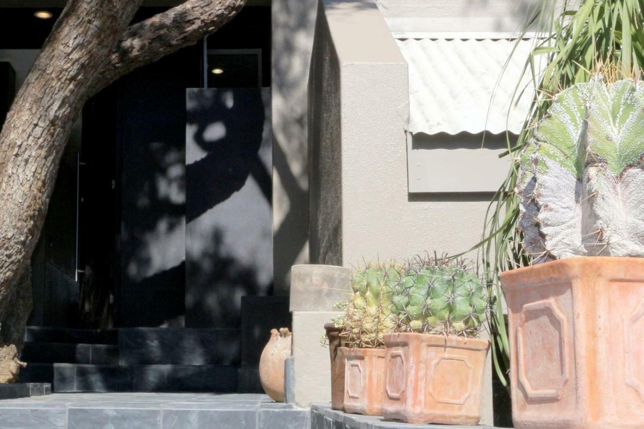 Herzinger Boutique Guesthouse Klein Windhoek Buitenkant foto